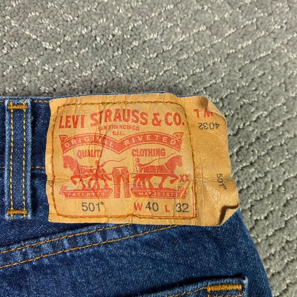 Levi's 501 Jeans Men's 40 x 32 Measures 36 x 29 Blue Cotton Button Fly Red Tab - Picture 7 of 13